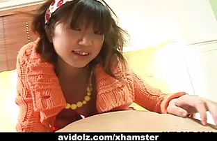 XXX दोन तरुण lesbians आहेत, एक माणूस fucked