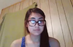 XXX रस्त्यावर dork Fucks सोनेरी दाढी केलेला पुच्ची