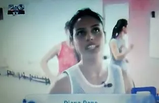 XXX तरूणी मिळेल बळकट घोडचूक तिच्या मांजर आणि मनुष्य