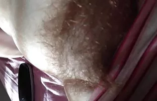 XXX लघवी तिच्या तोंडात सुंदर सोनेरी केस व गोरी त्वचा