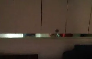 XXX कुत्री स्टॉकिंग्ज मध्ये ड्राइव्हस् मध्ये एक Dildo पुच्ची