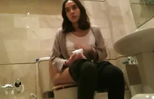 XXX सुंदर रशियन मुलगी सर्व राहील मध्ये fucked