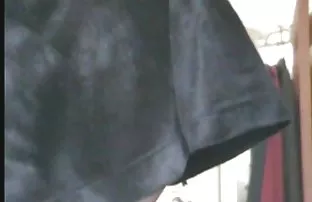XXX खालावली निळ्या सुती कापड्याच्या विजारी आणि वर उडी मारली लंड तिच्या प्रियकर