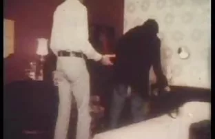 XXX फॅटी दाखवते समृद्धीचे पुच्ची वर कॅमेरा
