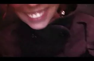 XXX सुंदर दाट तपकिरी रंगाचे केस फसवणूक गरम मध्ये भोक