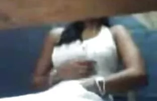 XXX चतुर्भुज fucked मादक दाट तपकिरी रंगाचे केस संभोग