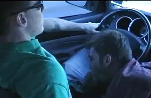 XXX पासून fucked स्नानगृह वर सखोल तिच्या पुच्ची