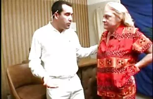 XXX रशियन घेतला बंद महामार्ग आणि fucked तिच्या वर टोपी